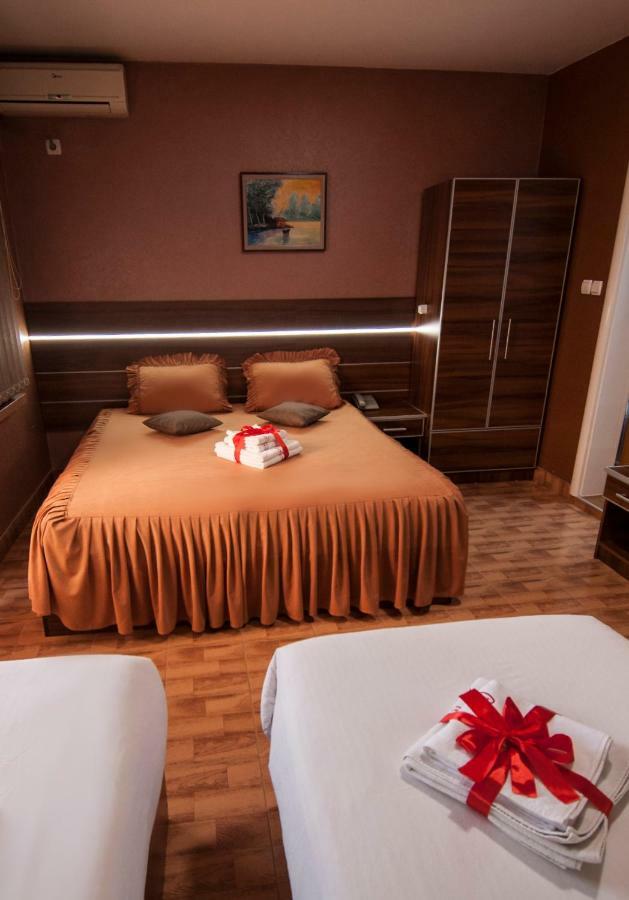 Guesthouse Villa Modex Paracin Luaran gambar
