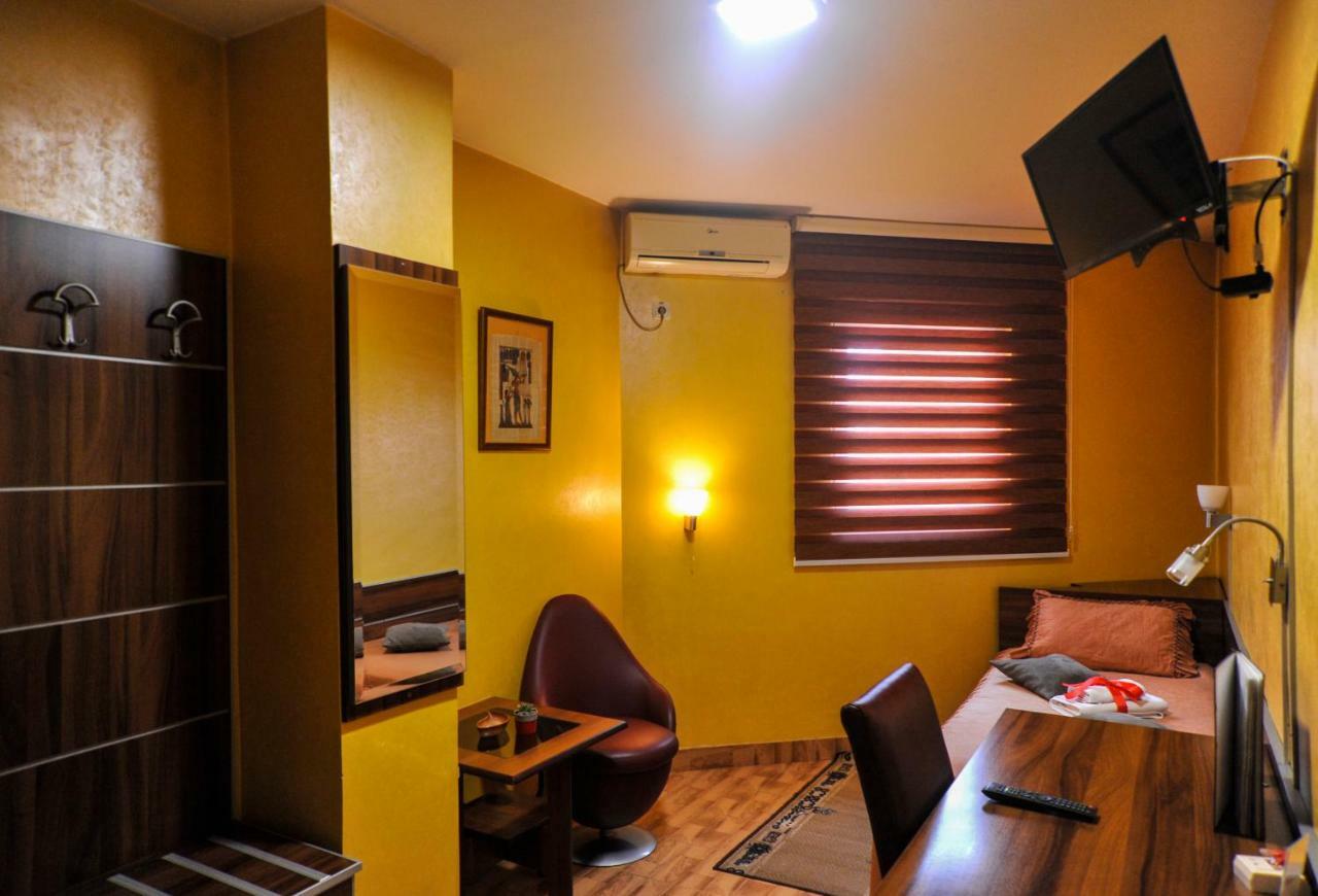 Guesthouse Villa Modex Paracin Luaran gambar